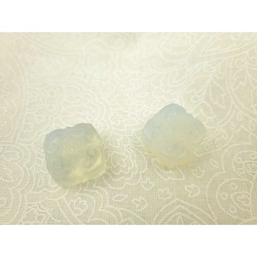 蛋白石 四方花牌雕刻蛋白石 水晶文玩飾品R17