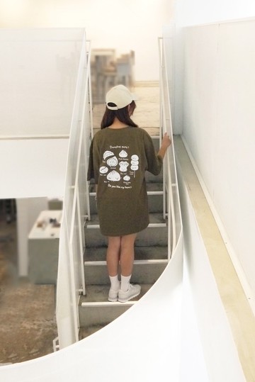 麻糬兔Dumpling party!-oversize T-shirt(橄欖綠)