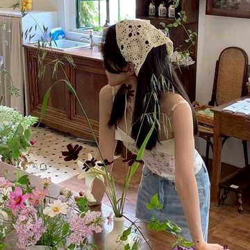 🌈最新款鉤花三角巾 甜美韓版頭巾 花朵包頭巾 頭戴三角巾 簡約復古針織髮帶 女生春秋季戶外 出遊必備 百搭田園風