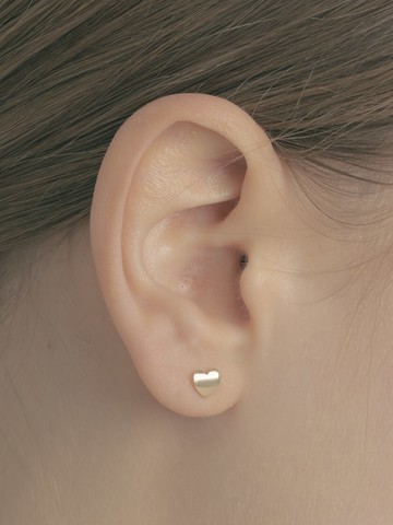 14K Curved Heart Piercing