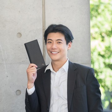 【免費升級送禮包裝】卡西安 12卡長夾-黑色/VA134W005BK