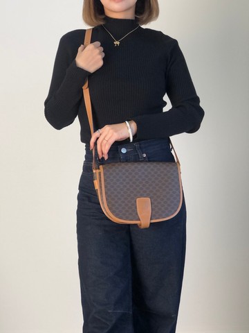 【 日本直送 名牌中古包 】CELINE  સલેન マカダム 側背包 棕色 壓印龍紋 PVC皮革 vintage 古董 z58jxy