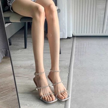 鞋遇銀色水鉆2024夏季新一字帶露趾酒杯高跟鞋性感水晶透明涼鞋女