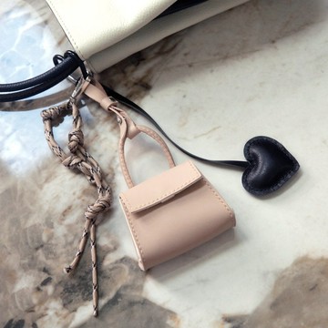 AirPods 耳機包掛件套組 包包掛件套裝 愛心掛件 手繩套