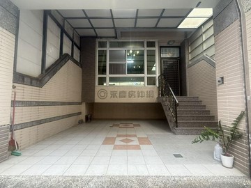 果嶺澄清湖仁雄商圈清幽寧靜稀有車庫透天｜高雄市仁武區仁雅街