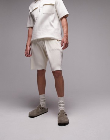 Topman oversized plisse short in ecru-White