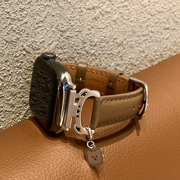 小熊吊飾錶帶 apple watch 10錶帶 9 8 7 6 SE 錶帶 小熊掛件 蘋果錶帶 金屬 真皮錶帶
