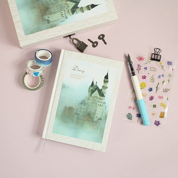 Chuyu B6/32K日記/盒裝日誌/精裝筆記/附鎖頭鑰匙/霧尋古堡/192張