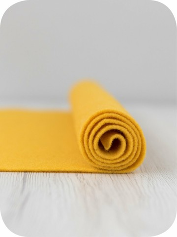 托斯卡尼-羊毛厚片DWF501蛋黃｜約A4尺寸｜DIY手作/羊毛氈材料/文創