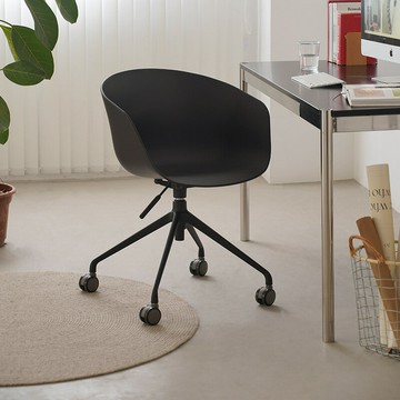 【含稅/免運】 北歐辦公室職員簡約久坐舒適電腦椅可升降旋轉帶滾輪靠背書房椅子