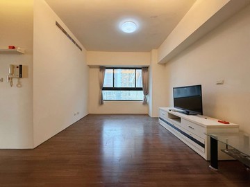 北屯~震後屋齡~近麥當勞~兩房附車｜台中市北屯區景和東街