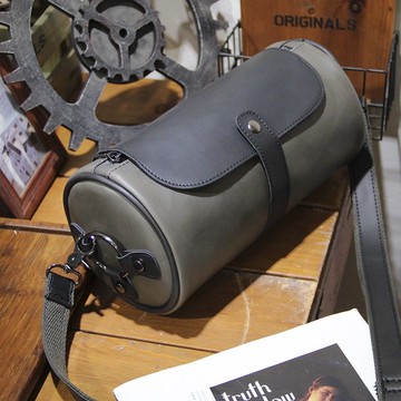 男士個性單肩包新圓筒包時尚休閒斜挎包潮牌街頭小包新款