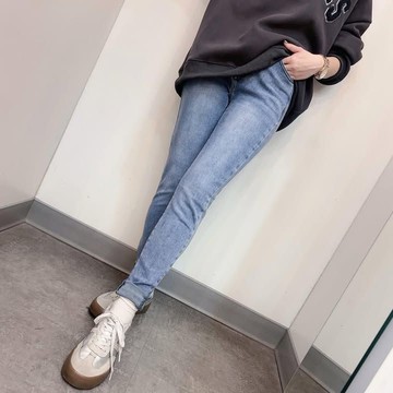 MUCH主幼商場素面牛仔窄管褲