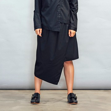 不對稱長裙_黑色快乾抗菌機能布料