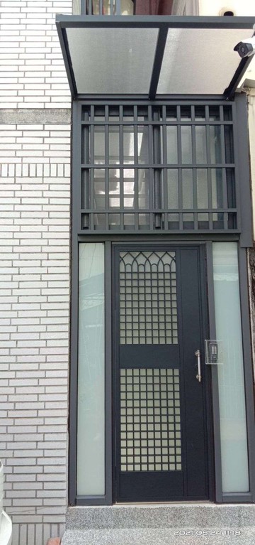 【十九甲｜立仁商圈｜六套房+一店面｜高報酬透天】｜台中市大里區立仁路