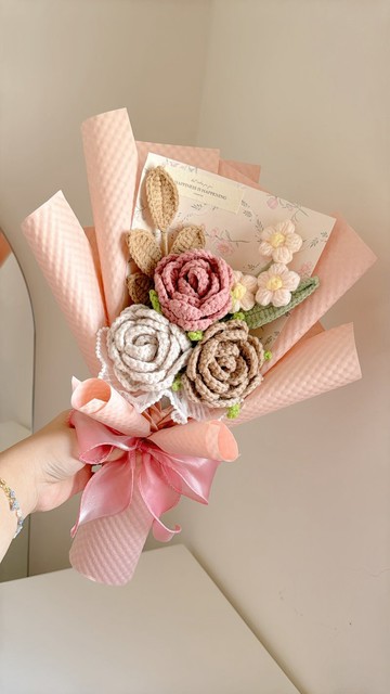 玫瑰 葉子 泡芙花花束