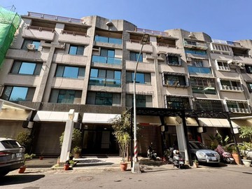BE49⭐️中都愛河綠意生活圈 正10米街透天店住｜高雄市三民區中和街