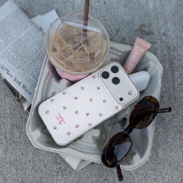 【The Ruby Reds】銀框亮面MagSafe iPhone Case