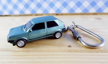 【震撼精品百貨】日本精品百貨-手機吊飾/鎖圈-小汽車系列-鑰匙圈-綠色S