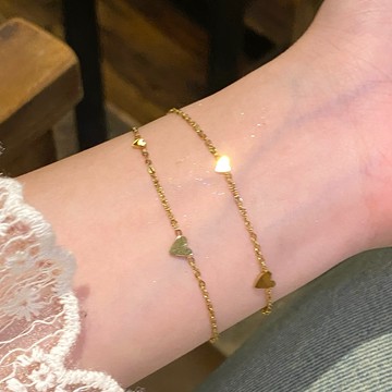 金色愛心鈦鋼手鍊女 輕奢小眾設計 閨蜜百搭經典腕飾 女性手鍊