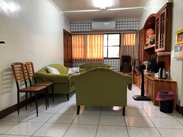 小港漢民商圈/採光明亮美宅+平車｜高雄市小港區中光街