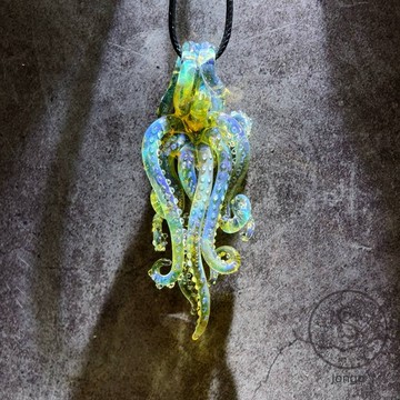 【Dream Glass Art】小眾原創設計 手工多彩琉璃章魚造型吊墜R色