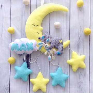 泰迪熊男嬰手機、定制毛氈月亮、個性化嬰兒床裝飾、姓名禮物