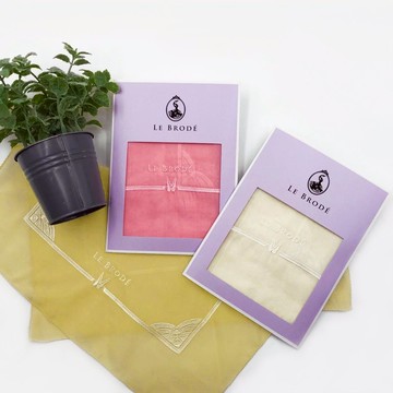 經典款優雅刺繡手帕 方巾