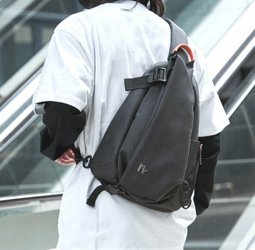 ㊣木村井泓 潮流造型防水胸包  側背包 郵差包 單肩包 肩背包 斜背包 後背包(G0618)