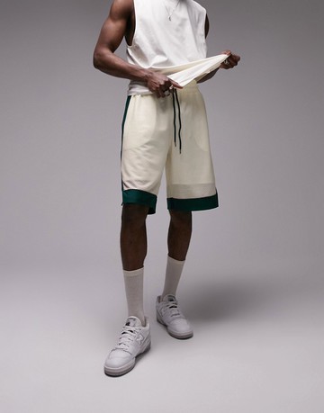 Topman oversized basketball short in ecru and green-White