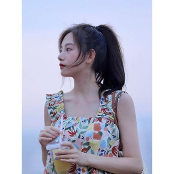 夏日多巴胺少女穿搭油畫碎花吊帶背心顯瘦短款寬松外穿娃娃衫上衣