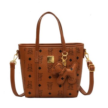 菜籃子包包2024新款小眾手提女士水桶包大容量真皮斜挎包夏季女包