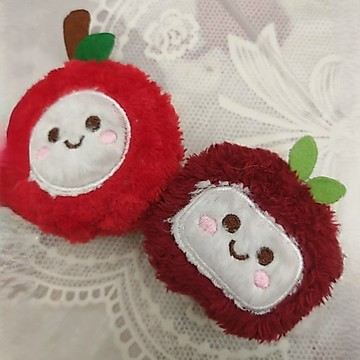 台灣現貨 ✨售完不補 卡通荔枝掛件 毛絨掛飾 少女背包鑰匙扣 賣萌玩偶 小禮物 水果吊飾 可愛公仔 掛墜 批發