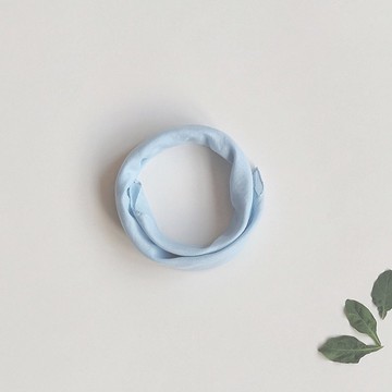 T.H.Ani 手工藍染圍巾-淡藍 手工 藍染 領巾 手帕 方巾 植物染