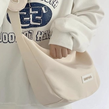 ⚡24小時内出庫⚡ 餃子包 側背包 肩背包 單肩包 斜挎包 大容量側背包 贈送零錢小包 素色包 背包 學生側背包