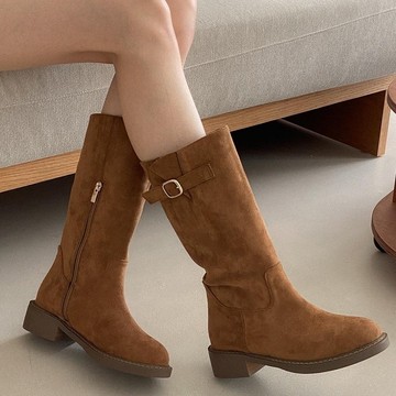 韓國設計．簡約絨面金屬扣圓頭粗跟中筒靴．白鳥麗子