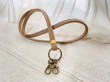 有格調。皮革頸繩 - 駝色 -