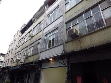 R12高醫.後驛.熱河商圈吉林街夜市全棟翻新車庫｜高雄市三民區吉林街