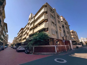 體育公園一樓四大房車庫美寓｜台南市南區大同路二段