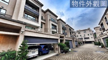 史博館氣派斜瓦電梯9米大面寬雙車墅｜台南市安南區環館三路