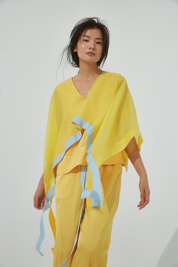 UUIN _ V領造型上衣