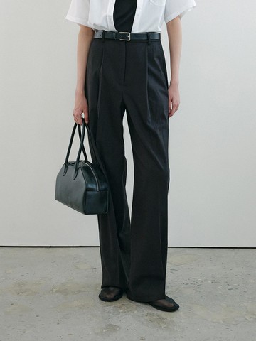 Straight Pleated Pants - Black