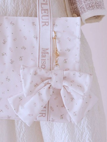 淡粉蝴蝶結碎花圖案吊飾收納包(08000966400) - Maison de FLEUR