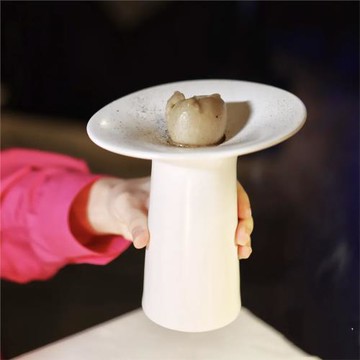 陶瓷白色高腳立柱圓形分子料理創意會所高檔異形按位上餐具盤子