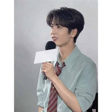 張凌赫同款衣服少年風穿搭配西裝褲桑蠶絲襯衣男夏季商務高檔長袖
