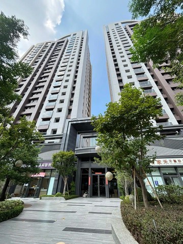 我是承辦機捷登陽林映道大面寬樓店全新完工雙平車｜台中市北屯區敦富路