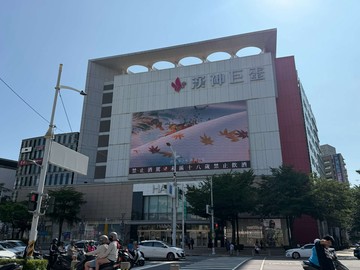 瑞豐巨蛋商圈｜43坪！稀有大地坪三角窗電梯店面｜高雄市鼓山區裕豐街