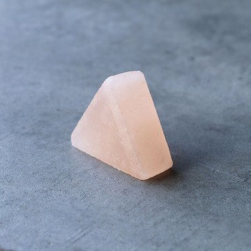造型鹽塊 I 三角柱 I 搭配鹽燈 I 隨身淨化小物 I 鹽燈