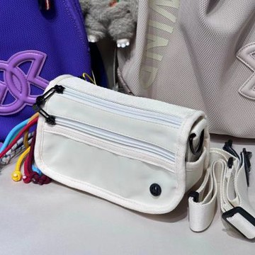 【Paiya 派亞】日系超輕牛津布包女百搭輕便斜挎包時尚簡約通勤小包包(達克公爵同款)