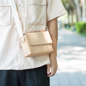 【切線派】TANGENT LINEAR 新三角真皮休闲单肩斜挎包 磁扣版